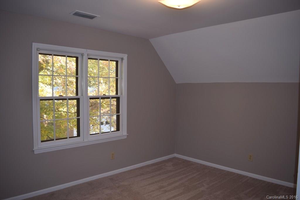 10933 Painted Tree Road Charlotte, NC 28226 - Photo 12 of 17 Gallery Image 12