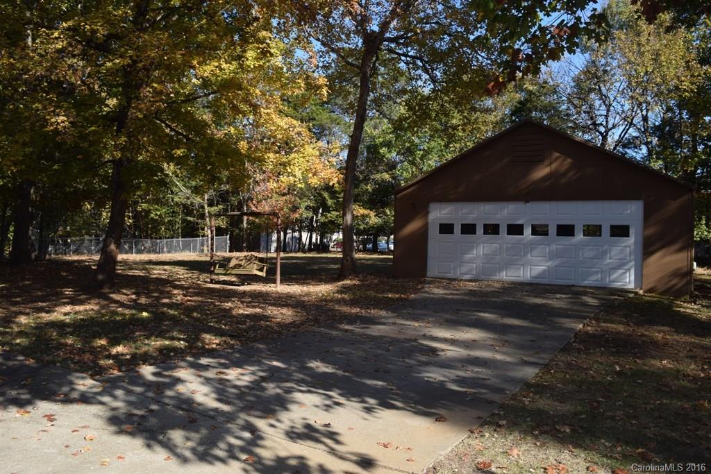 10933 Painted Tree Road Charlotte, NC 28226 - Photo 16 of 17 Gallery Image 16