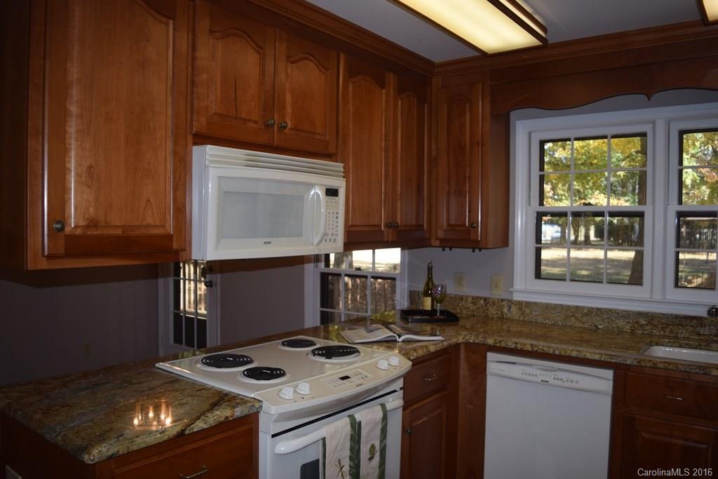 10933 Painted Tree Road Charlotte, NC 28226 - Photo 7 of 17 Gallery Image 7