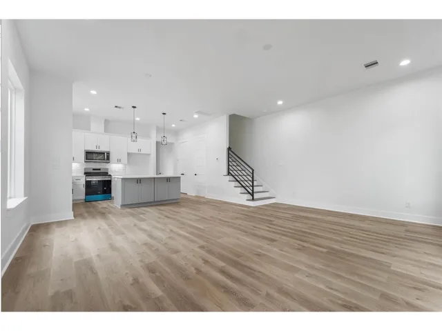 $429,999 | 5518 Cortlandt Street, Unit A, Houston, TX 77076