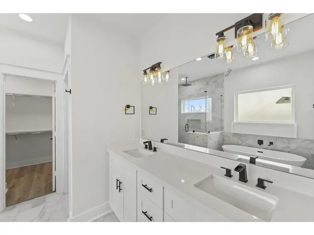 $429,999 | 5518 Cortlandt Street, Unit A, Houston, TX 77076