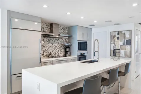 $1,450,000 | 3801 Collins Avenue, Unit 703, Miami Beach, FL 33140