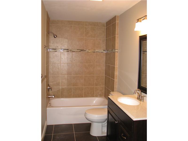 125 Mowry Road Monaca, PA 15061 - Photo 9 of 22 Full Bath.