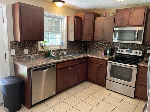 408 Oakwood Road Tullahoma, TN 37388 - Photo 9 of 29 Gallery Image 9