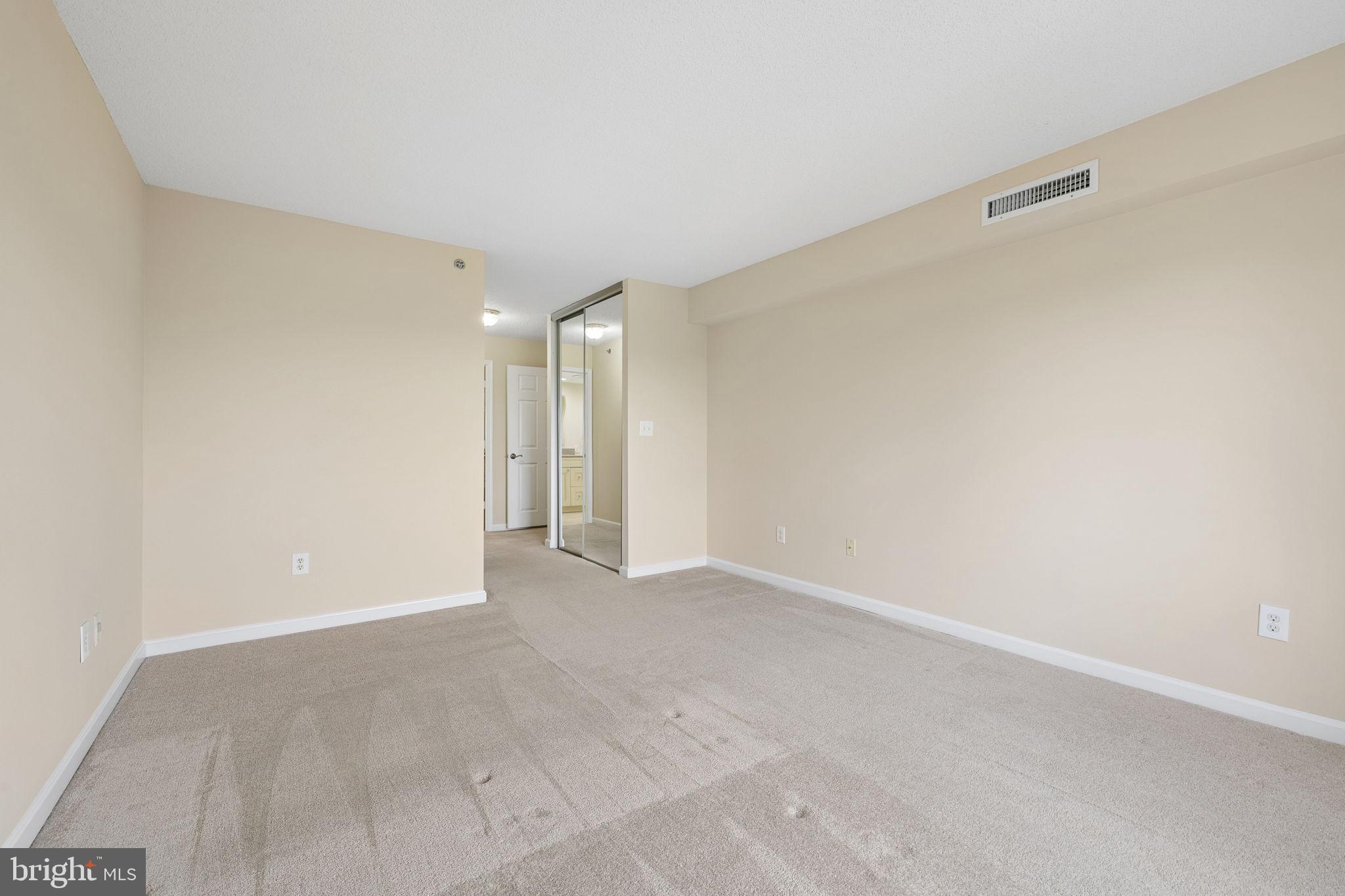 19385 Cypress Ridge Terrace, Unit 317 Leesburg, VA 20176 - Photo 29 of 34