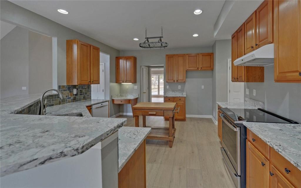 3412 Drawbridge Terrace Duluth, GA 30096 - Photo 9 of 36