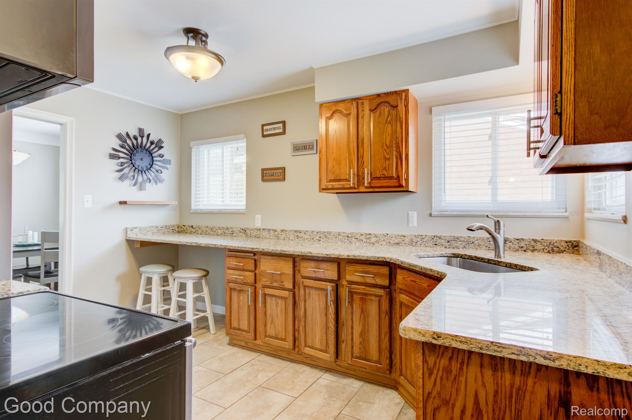 32040 Marblehead Road Farmington, MI 48336 - Photo 10 of 40 Gallery Image 10