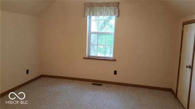 $750 | 325 South East Street, Lebanon, IN 46052