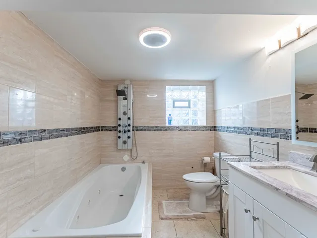 $490,000 | 3507 North Narragansett Avenue, Chicago, IL 60634