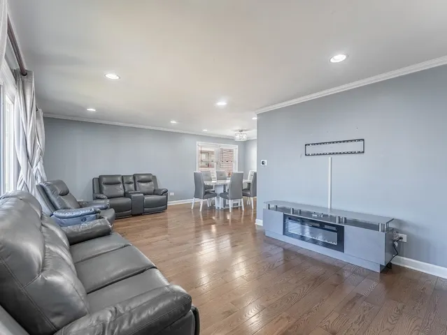 $490,000 | 3507 North Narragansett Avenue, Chicago, IL 60634