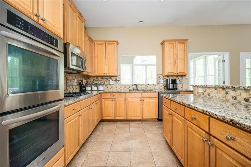 1050 Longpointe Pass Alpharetta, GA 30005 - Photo 16 of 48