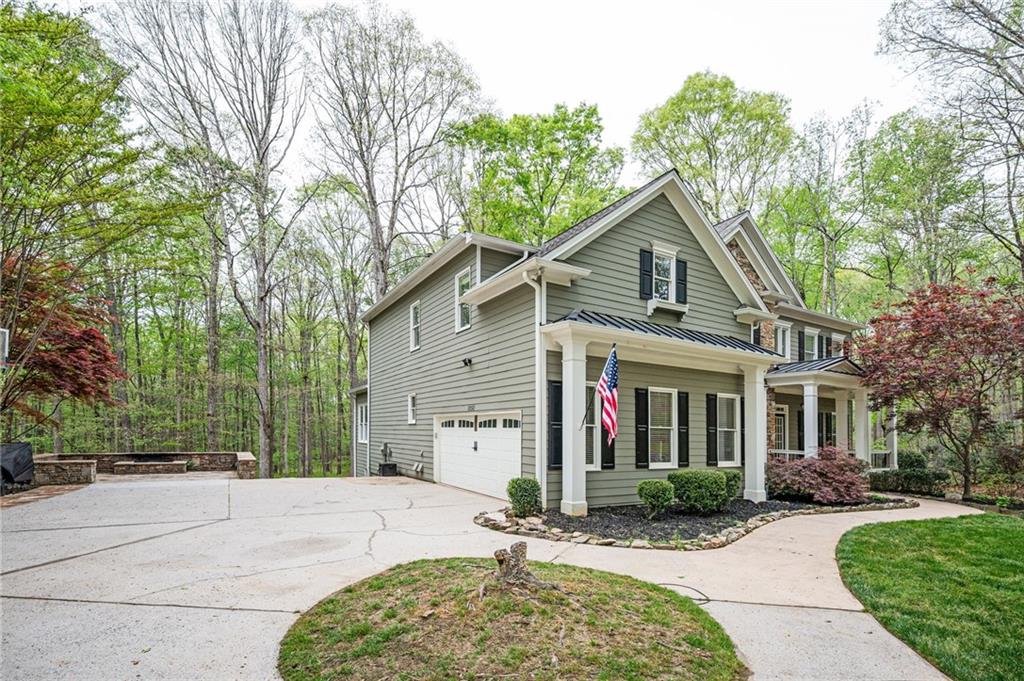 1050 Longpointe Pass Alpharetta, GA 30005 - Photo 2 of 48