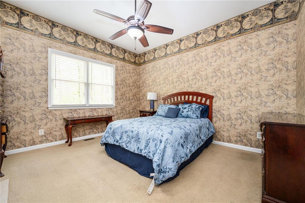 1050 Longpointe Pass Alpharetta, GA 30005 - Photo 31 of 48