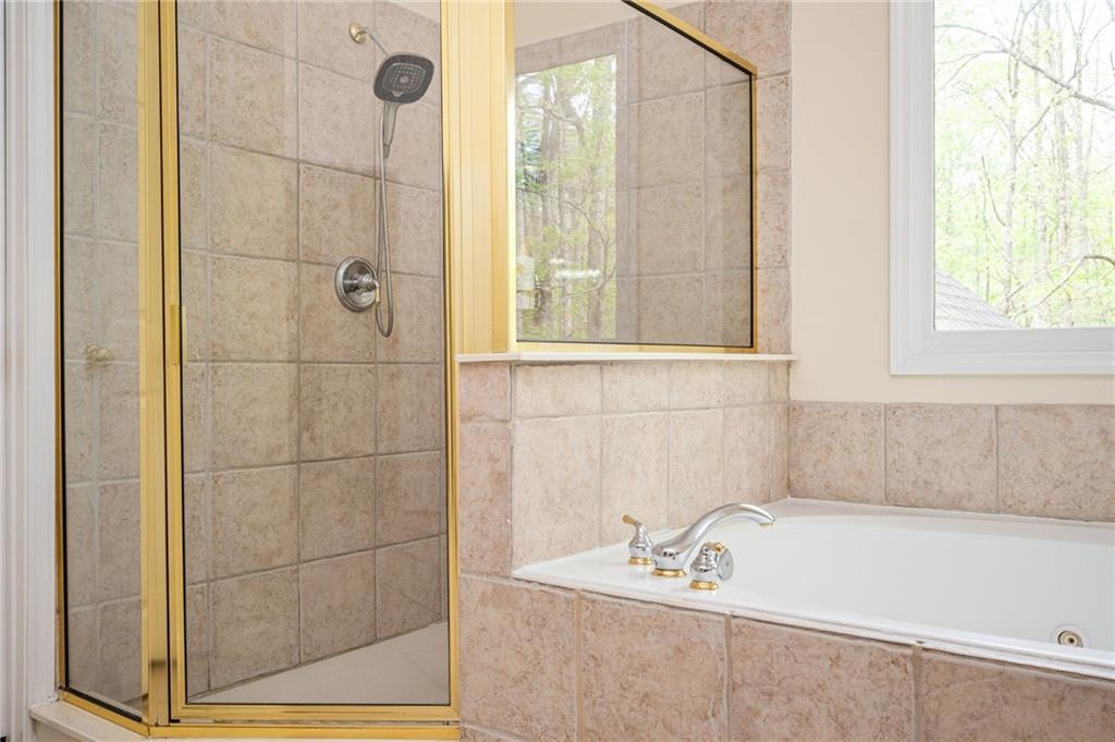 1050 Longpointe Pass Alpharetta, GA 30005 - Photo 39 of 48