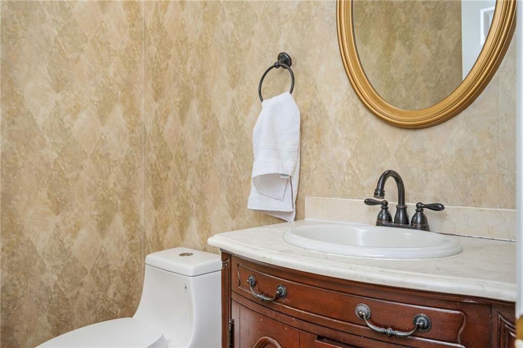 1050 Longpointe Pass Alpharetta, GA 30005 - Photo 41 of 48