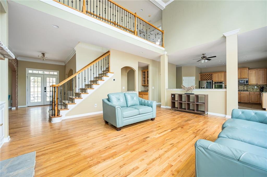 1050 Longpointe Pass Alpharetta, GA 30005 - Photo 6 of 48