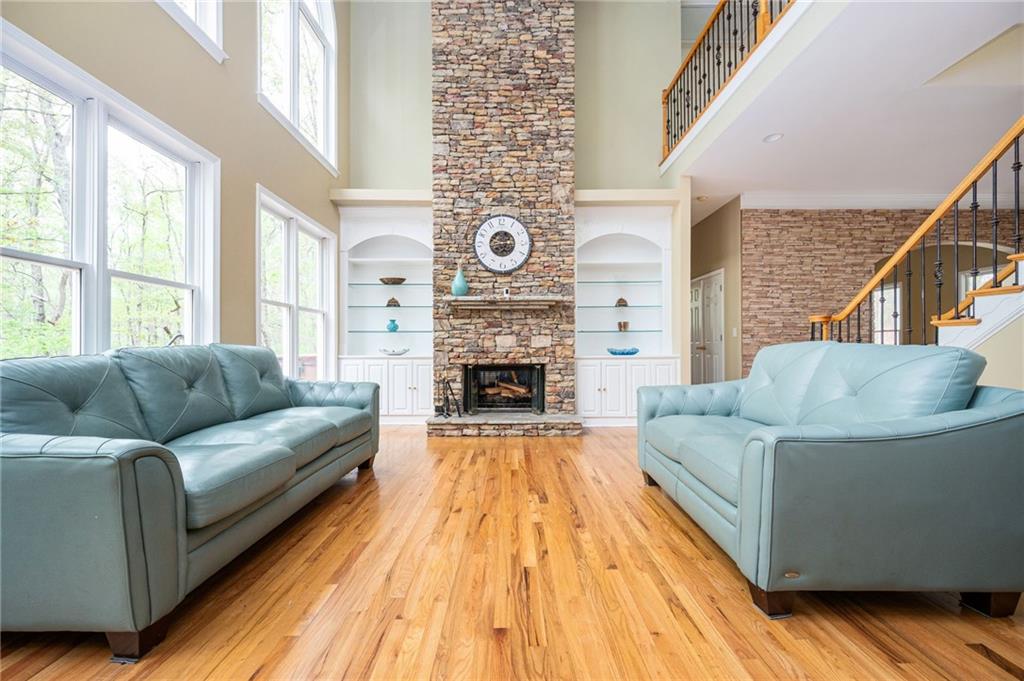 1050 Longpointe Pass Alpharetta, GA 30005 - Photo 7 of 48