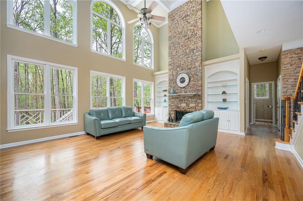 1050 Longpointe Pass Alpharetta, GA 30005 - Photo 8 of 48