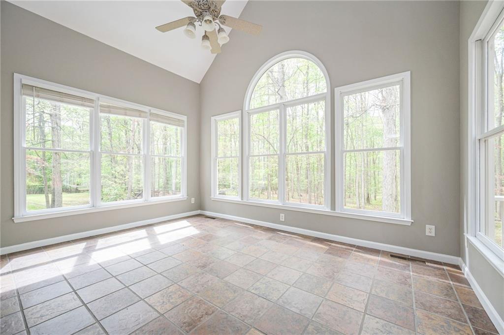 1050 Longpointe Pass Alpharetta, GA 30005 - Photo 10 of 48