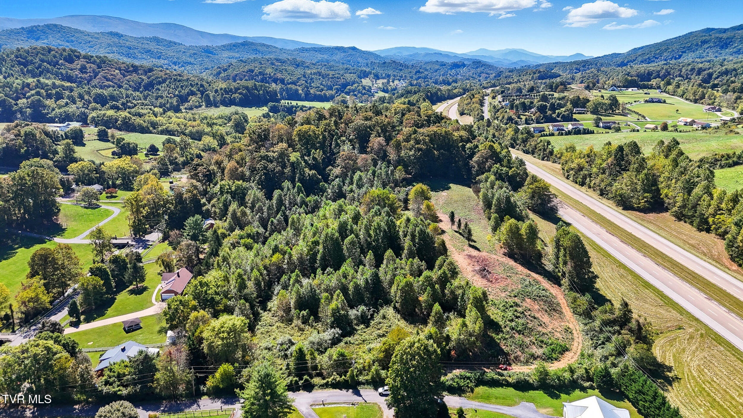 Tbd Tbd Lane, Unit 5 Unicoi, TN 37692 - Photo 4 of 24 7_dji_20251001124144_0611_d