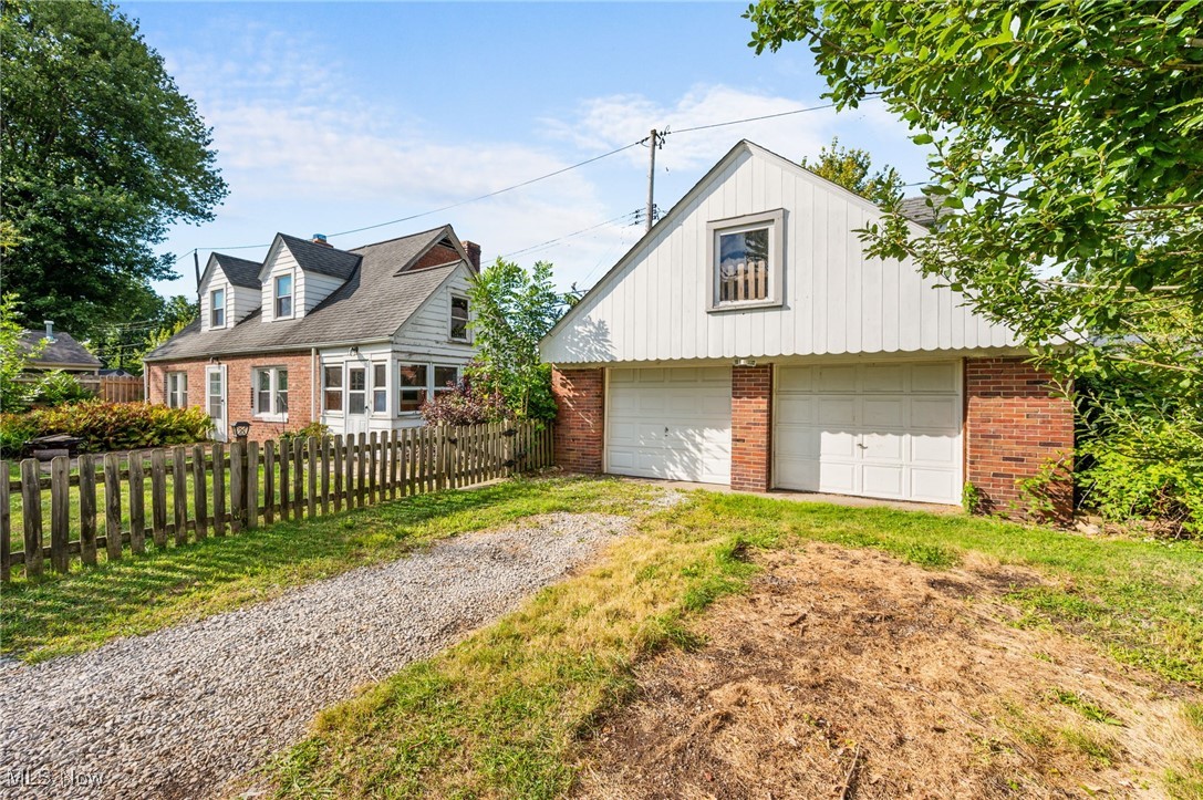 650 Mannering Road Eastlake, OH 44095 - Photo 1 of 22 Gallery Image 1