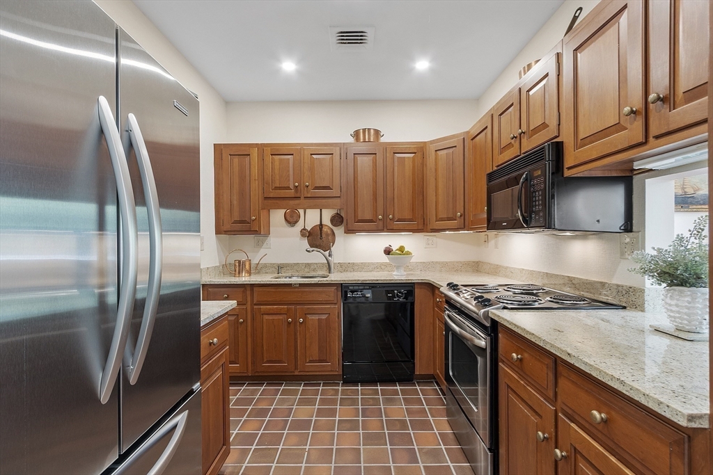 100 Keyes Road, Unit 223 Concord, MA 01742 - Photo 12 of 31 Gallery Image 12