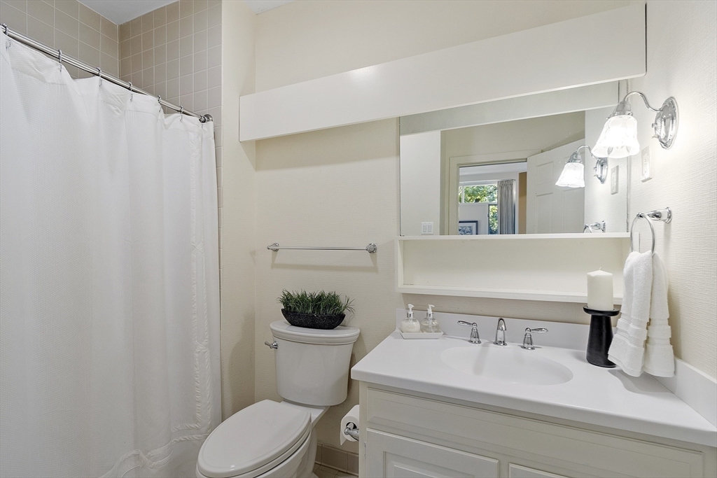 100 Keyes Road, Unit 223 Concord, MA 01742 - Photo 18 of 31 Gallery Image 18