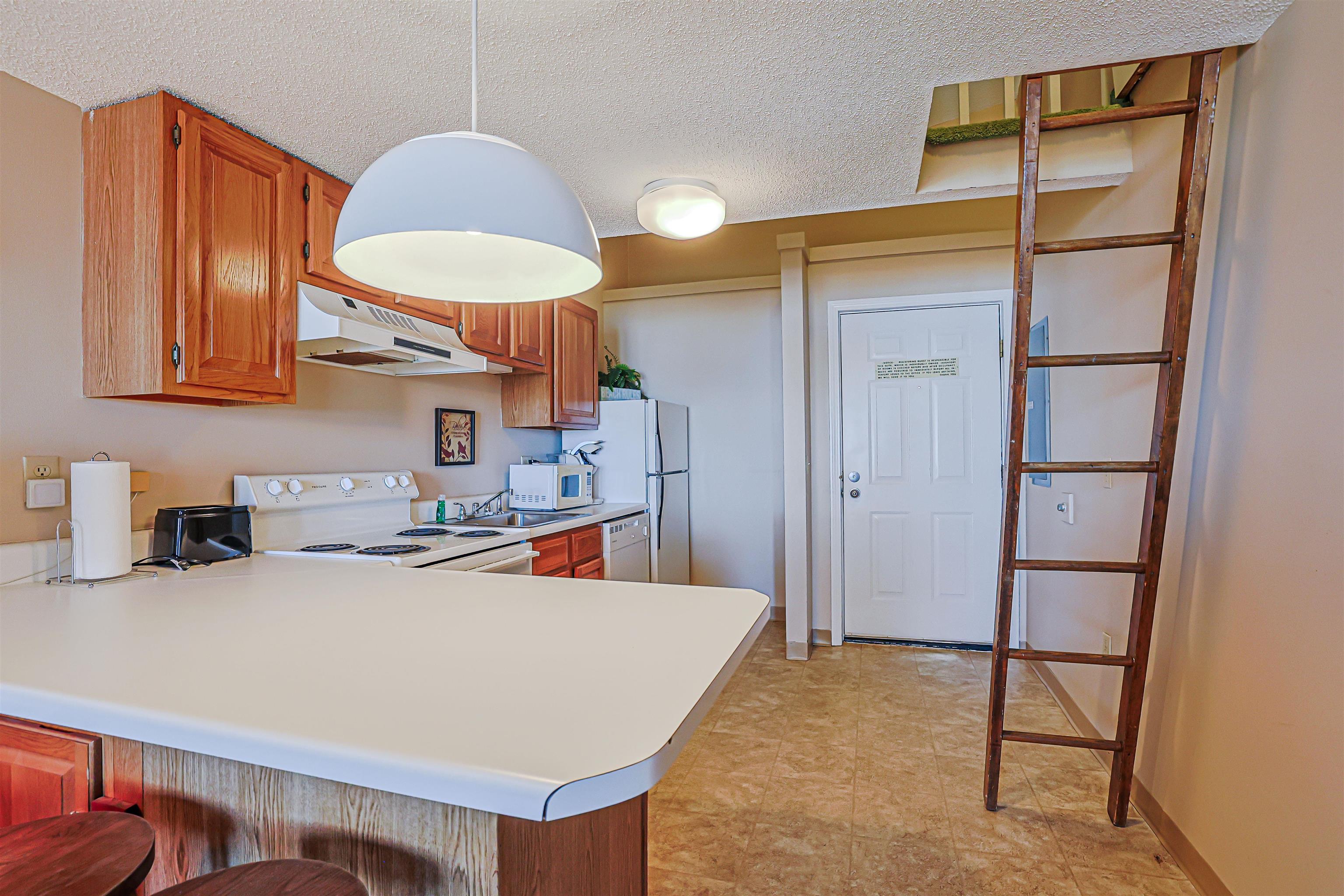 115 Weirs Road, Unit 308 Gilford, NH 03249 - Photo 11 of 34