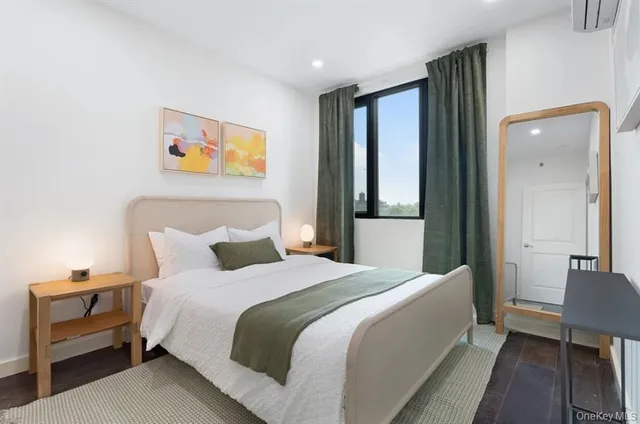 $2,800 | 124-28 Queens Boulevard, Unit 6C | Kew Gardens