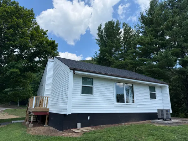 $288,500 | 136 Freedom Lane, Newport, VA 24128