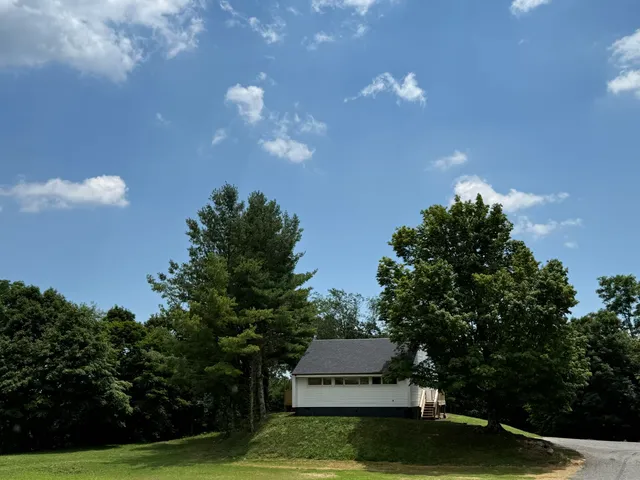 $299,500 | 136 Freedom Lane, Newport, VA 24128