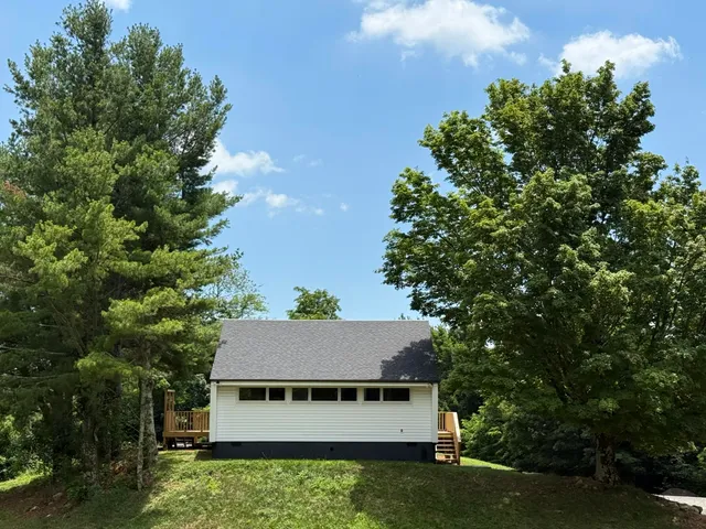 $299,500 | 136 Freedom Lane, Newport, VA 24128