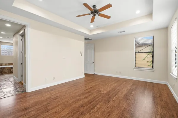 $2,975 | 1605 West 14th Street, Houston, TX 77008