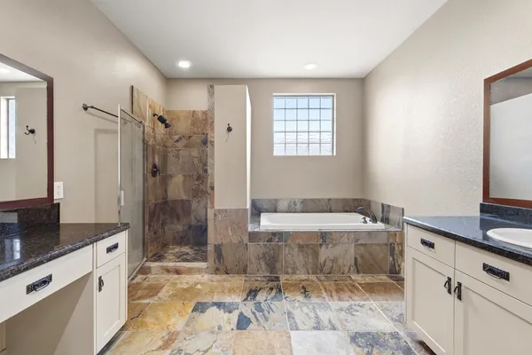 $2,975 | 1605 West 14th Street, Houston, TX 77008