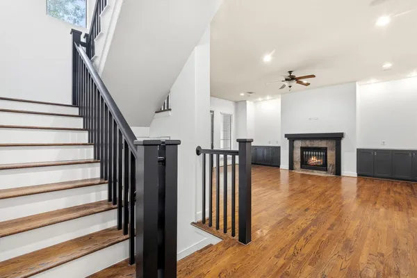 $2,975 | 1605 West 14th Street, Houston, TX 77008