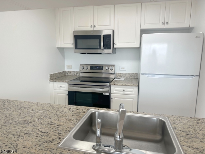 100 Old Palisade Road, Unit 3513 Fort Lee, NJ 07024 - Photo 12 of 28