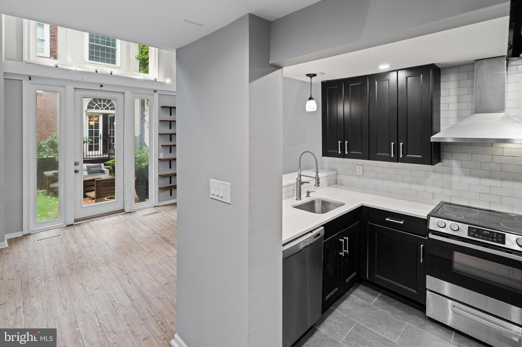 922 Clinton Street Philadelphia, PA 19107 - Photo 58 of 72