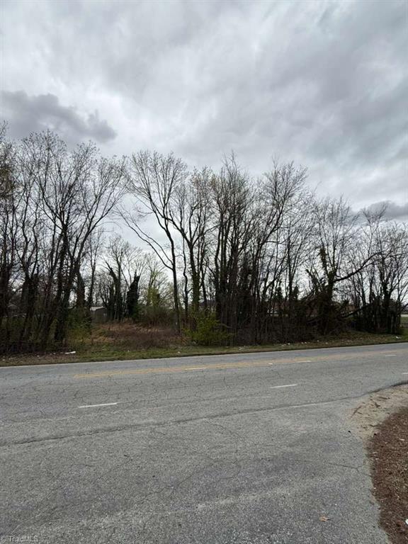 212 Westview Place High Point, NC 27260 - Photo 4 of 9