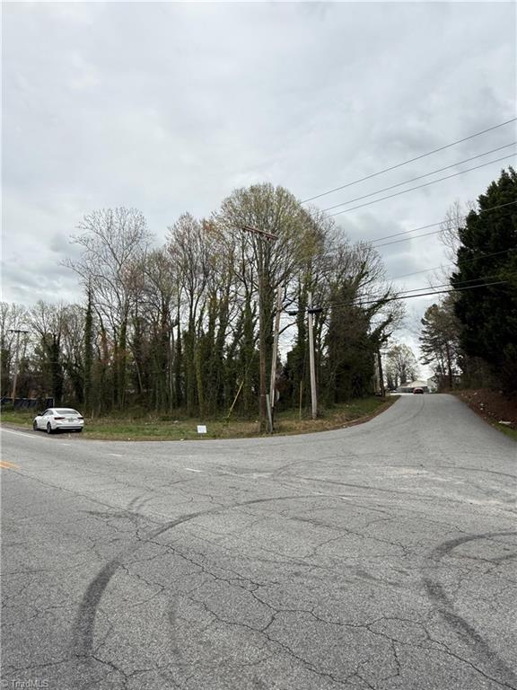 212 Westview Place High Point, NC 27260 - Photo 7 of 9