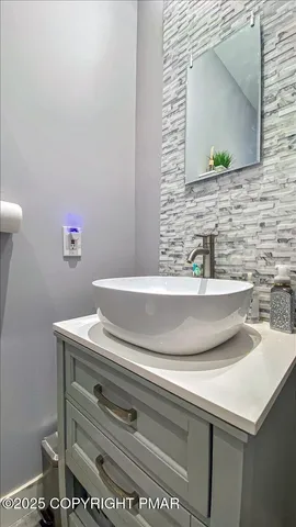 $719,000 | 386 Shawnee Valley Drive, East Stroudsburg, PA 18302