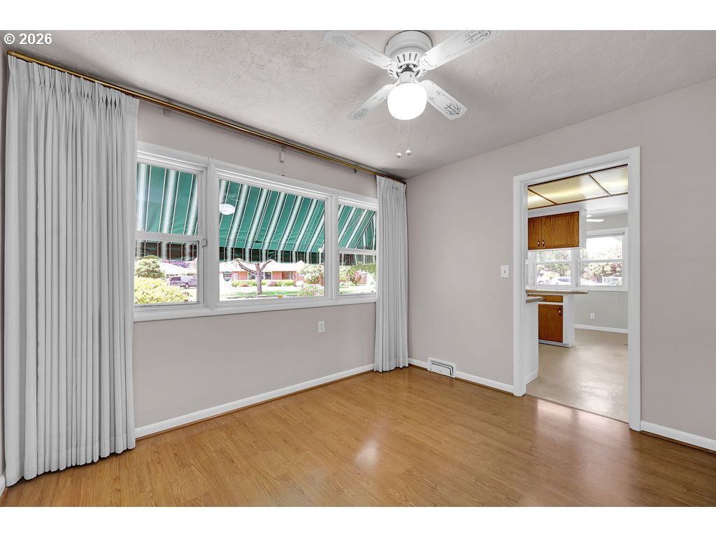 3095 Dapple Way Eugene, OR 97401 - Photo 12 of 48 Dining Room