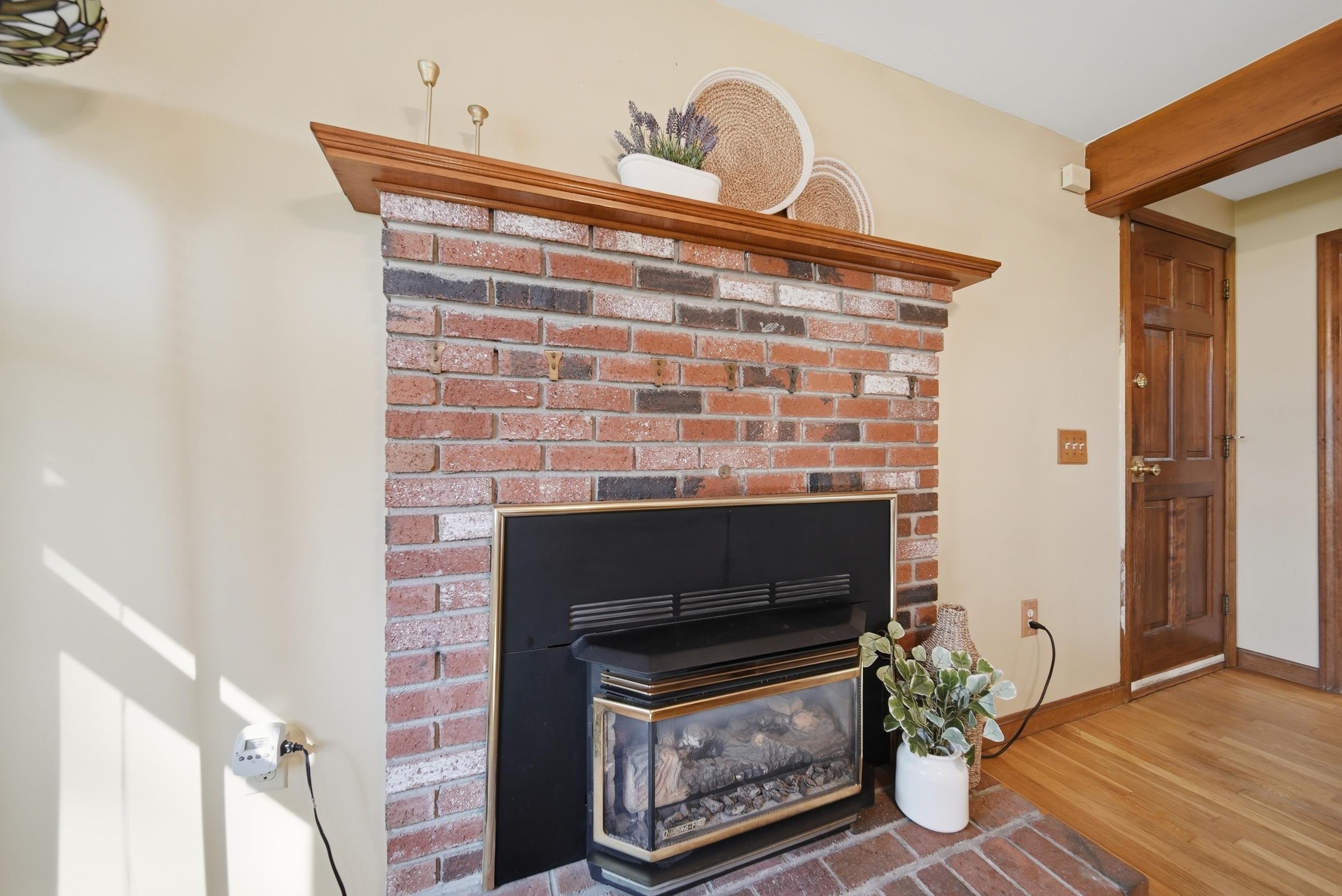 27 Winslow Farm Road Hudson, NH 03051 - Photo 4 of 49