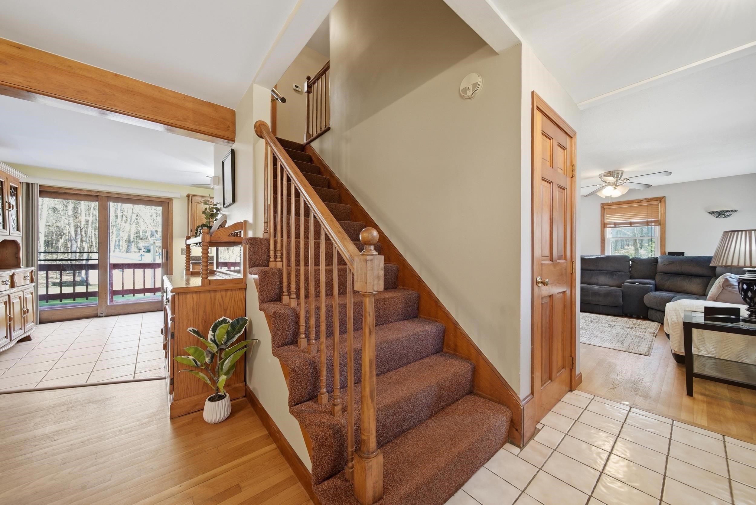 27 Winslow Farm Road Hudson, NH 03051 - Photo 5 of 49