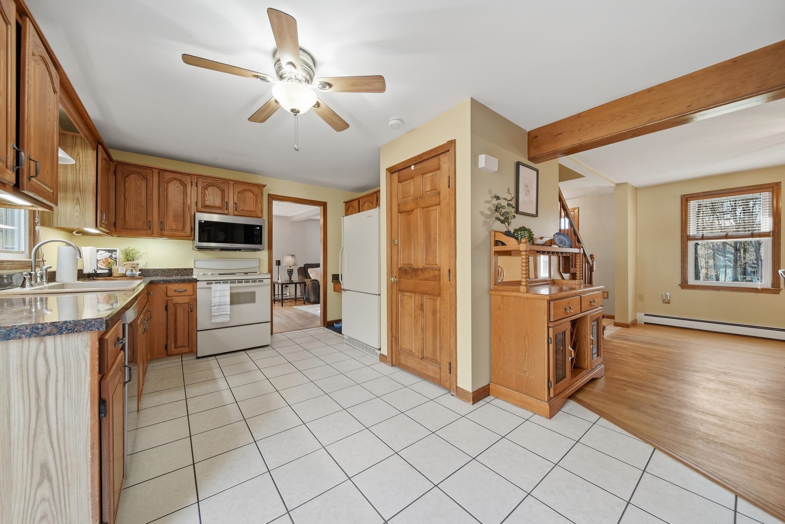 27 Winslow Farm Road Hudson, NH 03051 - Photo 8 of 49