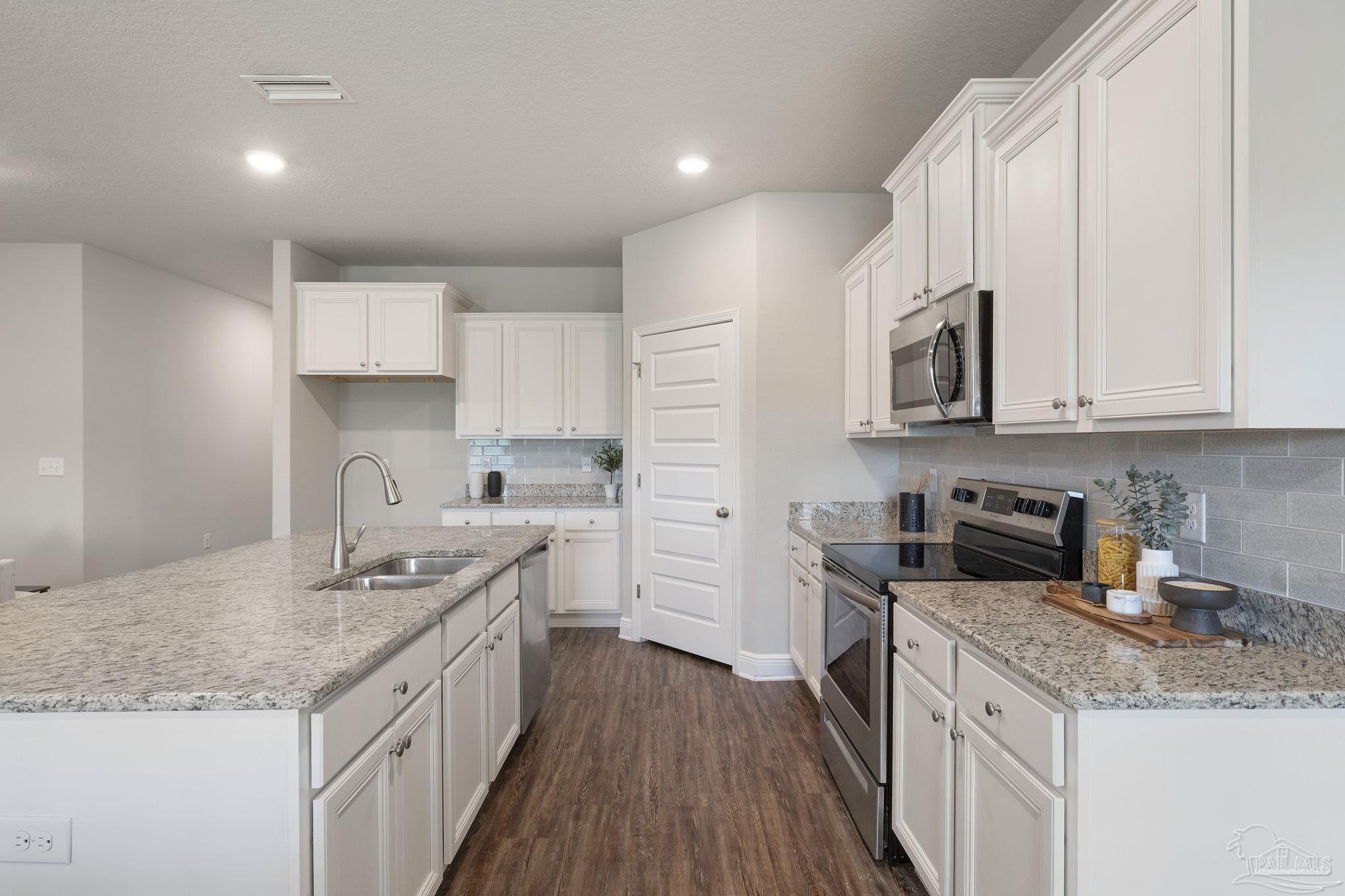 7708 Burnside Loop Pensacola, FL 32526 - Photo 13 of 42