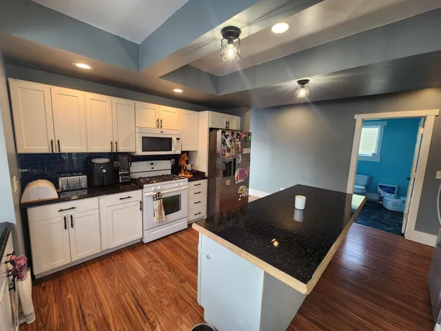 $194,900 | 408 Main Street West, Pipestone, MN 56164