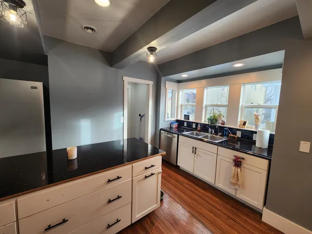 $194,900 | 408 Main Street West, Pipestone, MN 56164