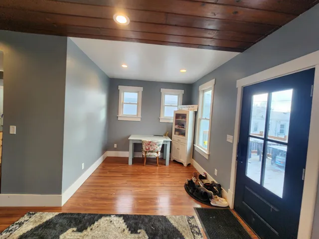 $194,900 | 408 Main Street West, Pipestone, MN 56164