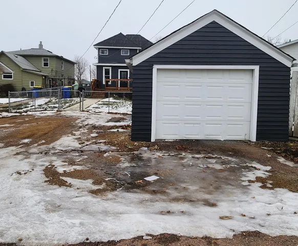 $194,900 | 408 Main Street West, Pipestone, MN 56164