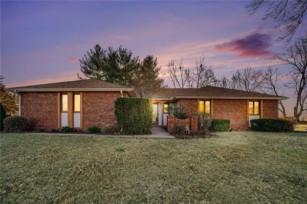 $415,000 | 1109 South Catalpa Street, Savannah, MO 64485